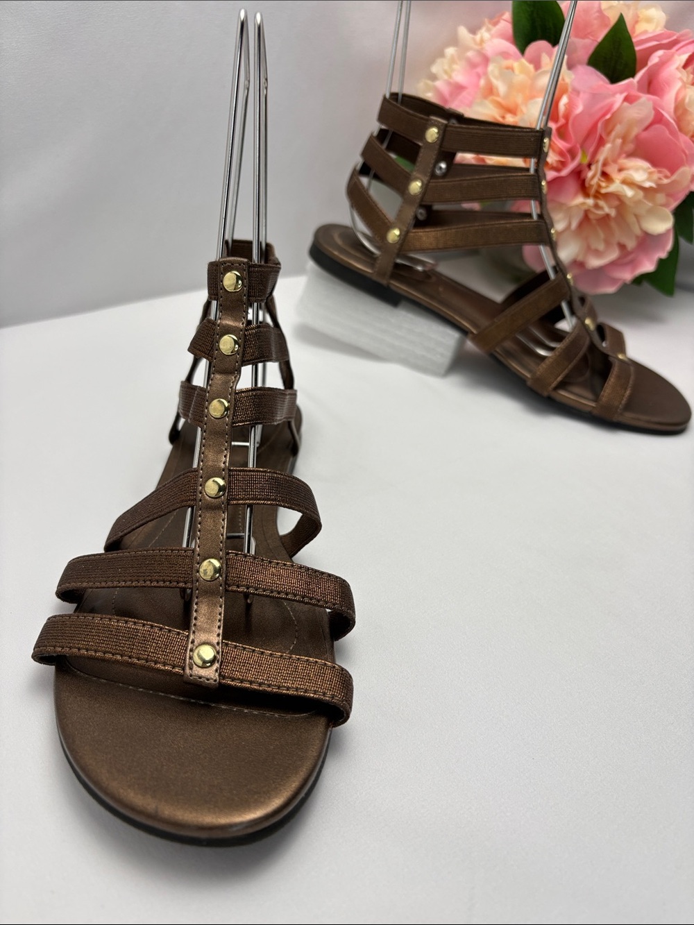 Dexflex Comfort Womens 6.5 Bronze Strappy Gold Studded Gladiator Sandals#478‎